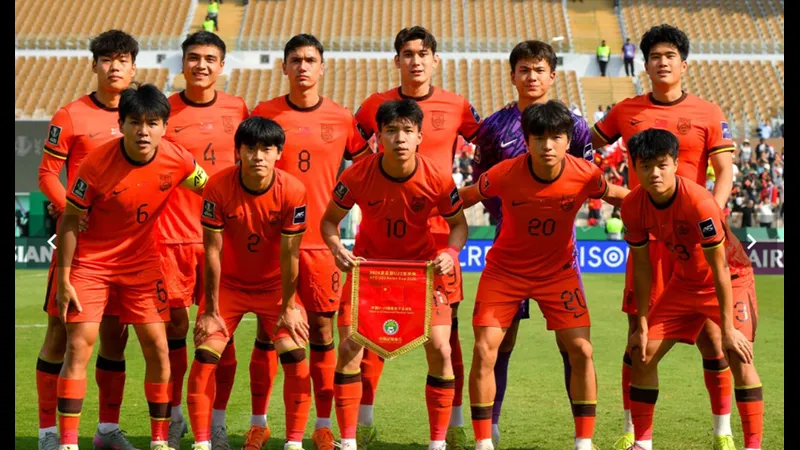 Cầu thủ U23 Trung Quốc bứt tốc trên sân Cầu thủ U23 Trung Quốc bứt tốc trên sân